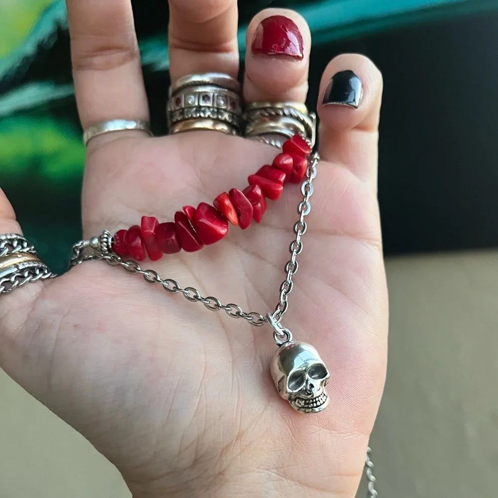 Set ! Red coral skull double layer necklace + matching skull earrings goth boho - Picture 3 of 16